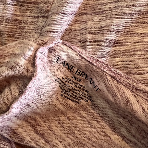 26/28 Lane Bryant Lilac Lightweight Long Sleeve Sweatshirt Back Accent Plus Size - Picture 3 of 7